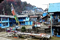 The village Tadapani (2630 m).