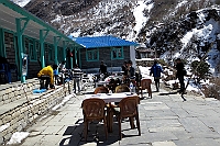 We do a short tea stop in Deurali (3230 m) before we continue to Himalaya.