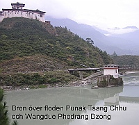 The bridge over the river Punak Tsang Chhu and Wangdue Phodrang Dzong