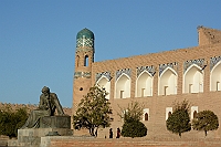 Statue of Al-Khwarizmi.