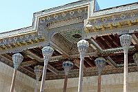 Bolo Hauz Mosque.