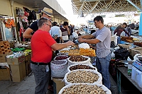 Bernt and Axel buys nuts on the local market in Bukhara.