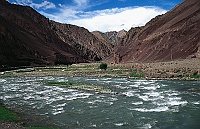 We continue along the river Khyammar to Rumtse