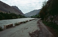 We leave Kargil and bicycles to Zanskar along the river Suru