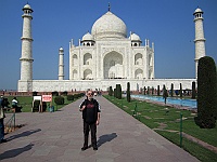 Peter in front of the Taj Mahal in Agra 2013